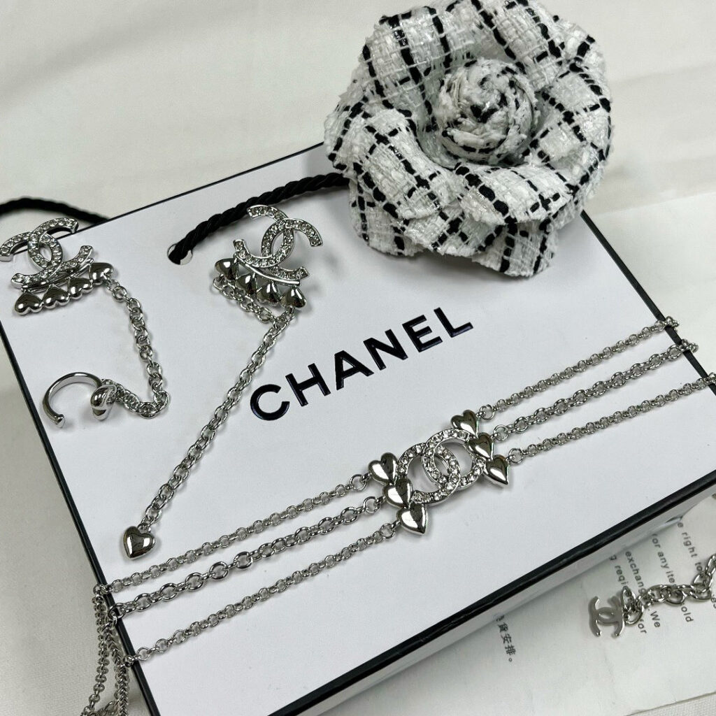 CHANELファッションラインストーンハートネックレス＆イヤリングイヤークリップセット SS - 画像 (5)