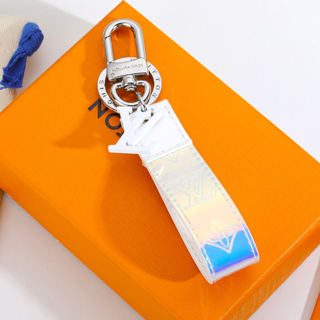 LV Louis Vuitton バッグペンダント キーホルダー15 zm