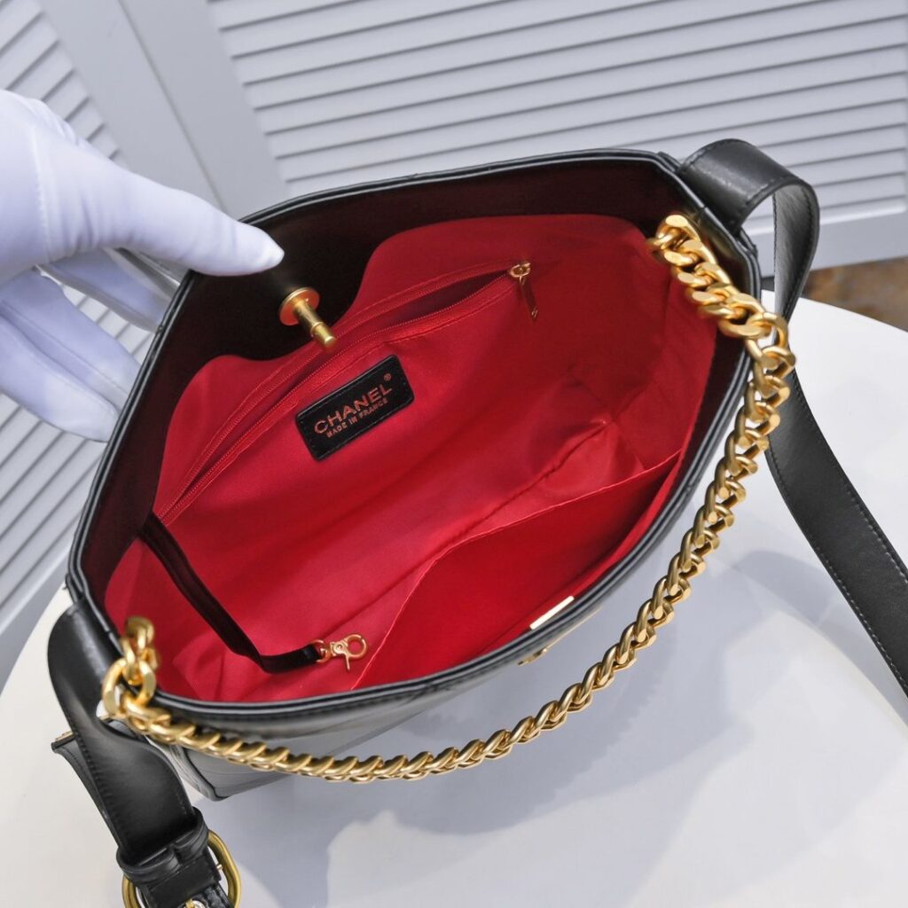 【Chanel 】【シャネル】ショルダーバッグ & クロスボディバッグ 28x29x7 cm - 画像 (8)