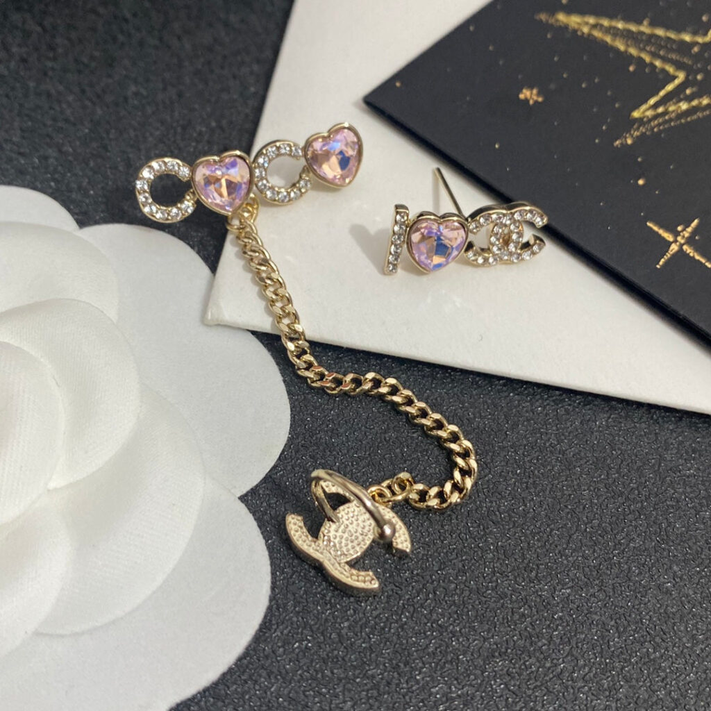 CHANEL非対称クリスタルイヤリング イヤークリップ SS