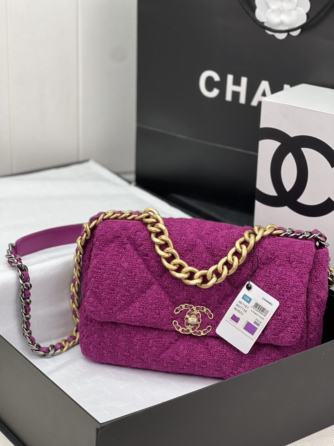 CHANEL 19 LARGE HANDBAG AS1161 - 画像 (9)
