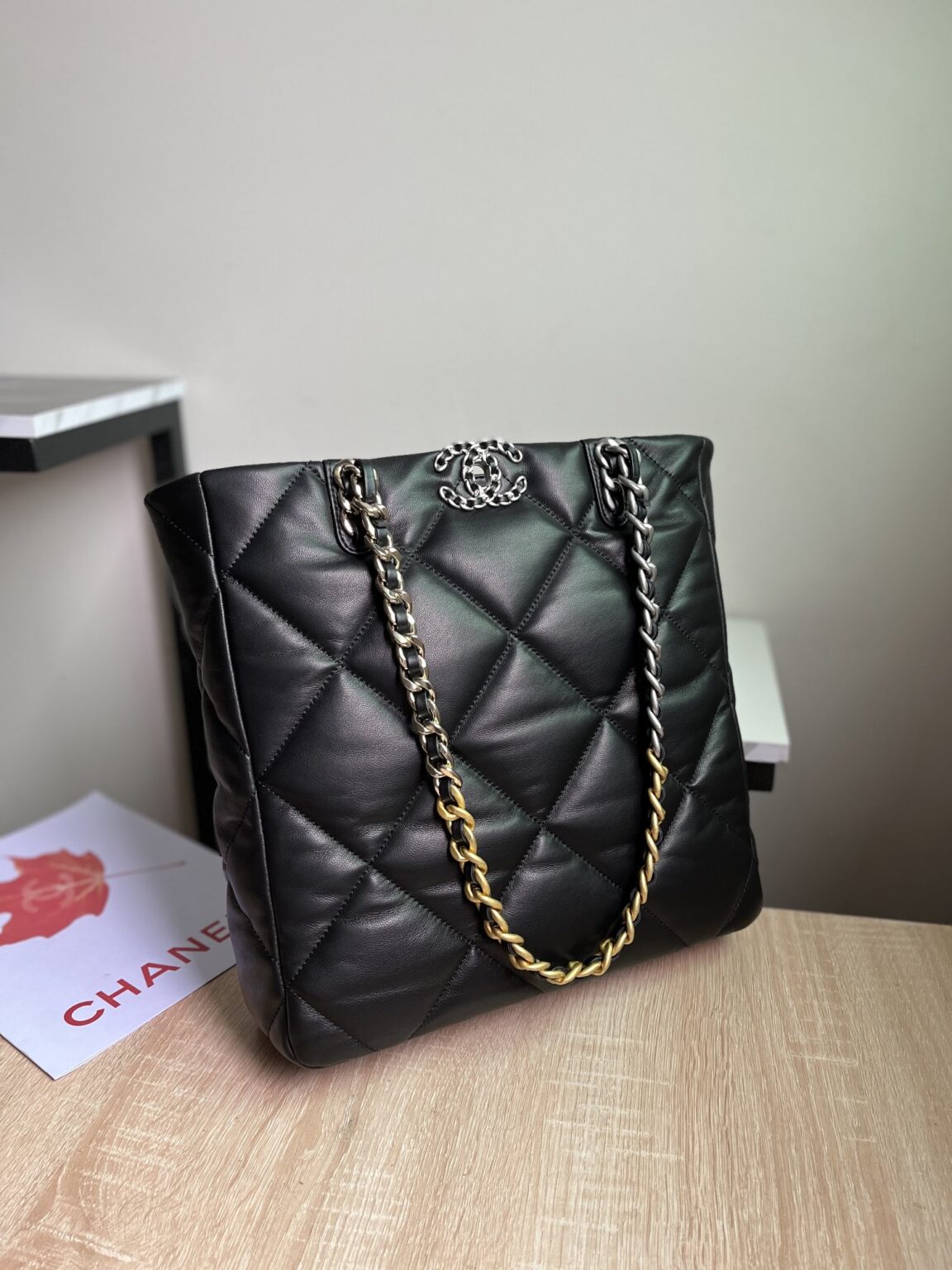 CHANEL 19 SHOPPING BAG 3519 - 画像 (18)