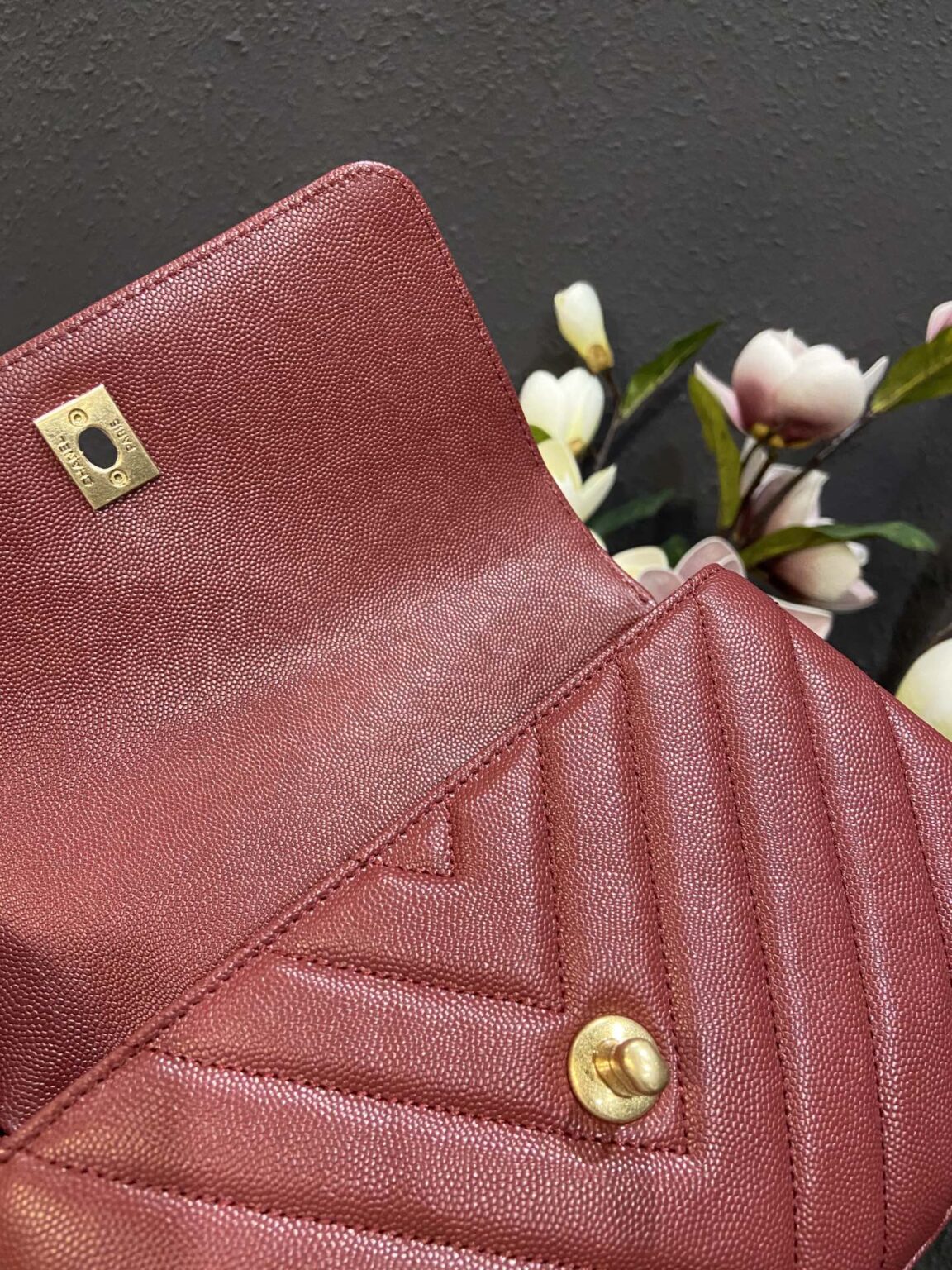 Chanel Cowhide handbag A92990 - 画像 (7)