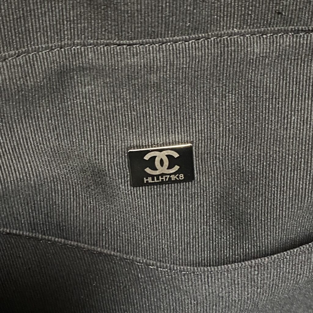 Chanel Calfskin Quilted Ultra Pocket Shopping Tote Navy AS3928 - 画像 (3)