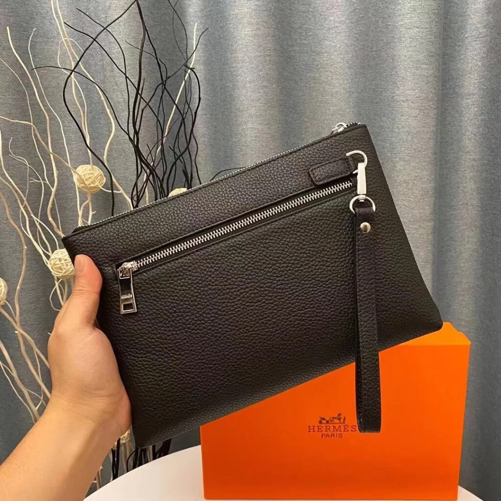【HERMES 公式旗艦店】エルメス クラッチバッグ 当日出荷 好評に付き再入荷！28*18*3CM - 画像 (2)