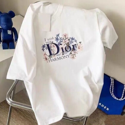 【DIOR】（ディオール）半袖 男女兼用、ご好評に付き再入荷！