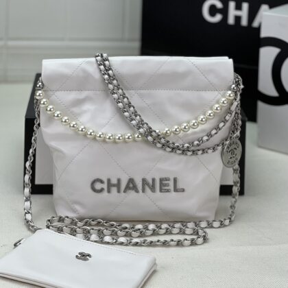 CHANEL 22 3989