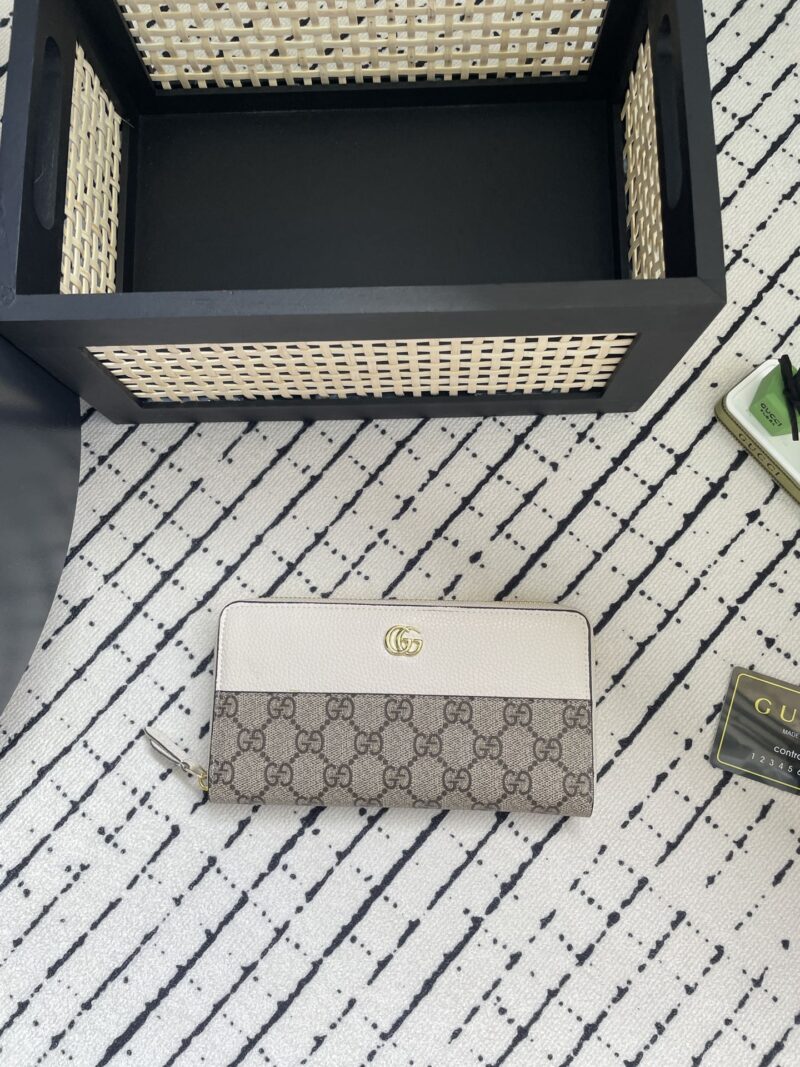 GUCCI 新作財布です 27 zm 95519