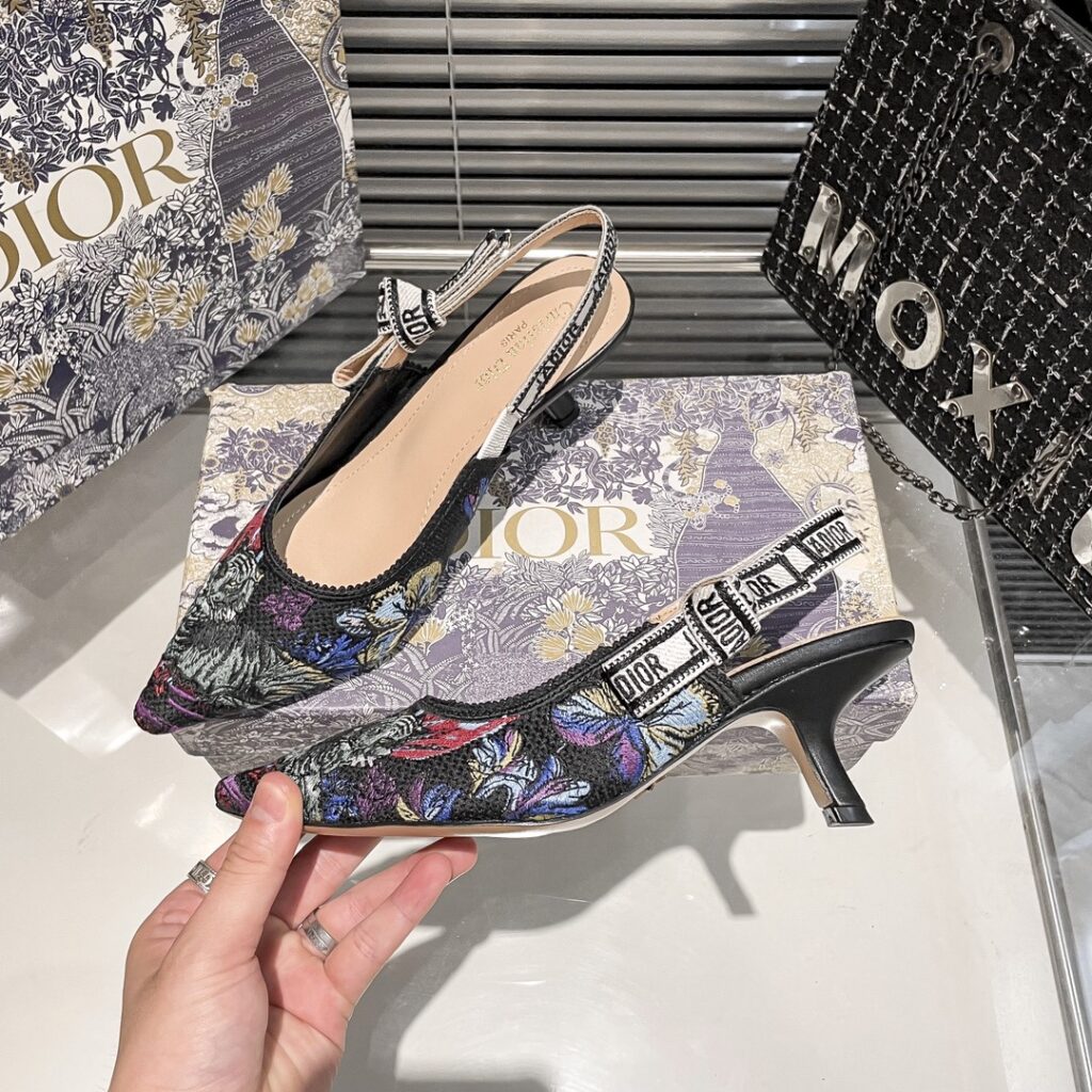 DIOR 新作刺繍ハイヒール 09zm 95759 - 画像 (4)