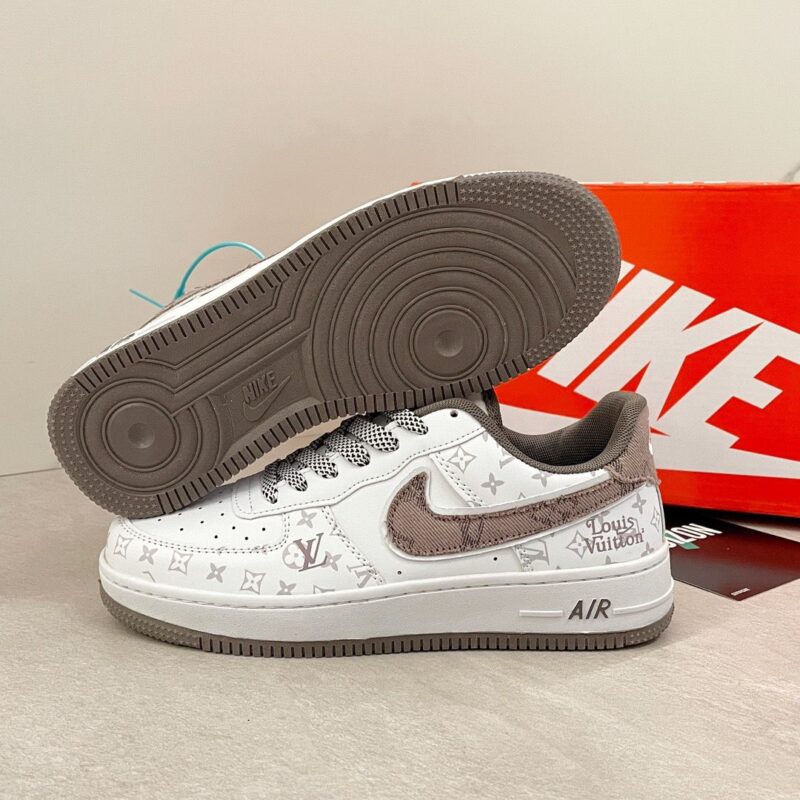 【正規品保証、公式と同じデザイン】NIKE 新作限定販売♪最新 gucci&The North Face SB LOW【海外ブランド直営店】 - 画像 (8)