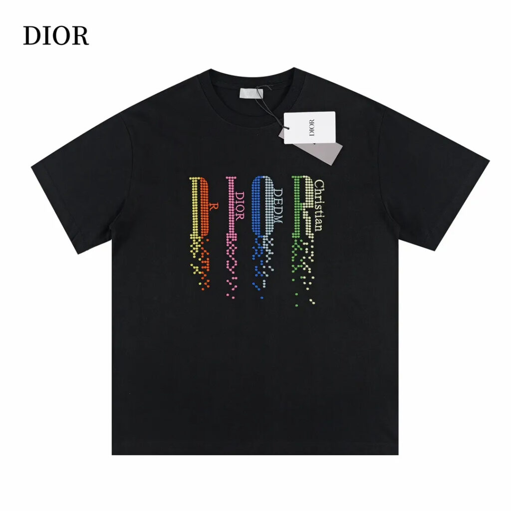 【DIOR 公式旗艦店】ディオール Tシャツご好評に付き再入荷！
