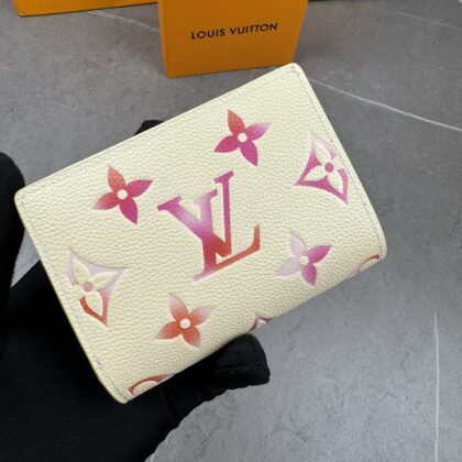 LV Louis Vuitton 新作財布です zm 95518