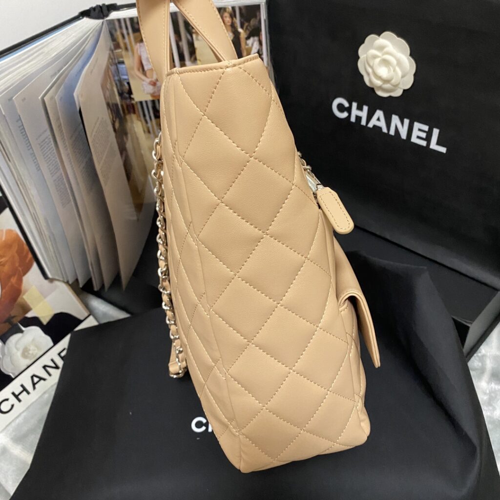 Chanel Calfskin Quilted Ultra Pocket Shopping Tote Navy AS3928 - 画像 (8)