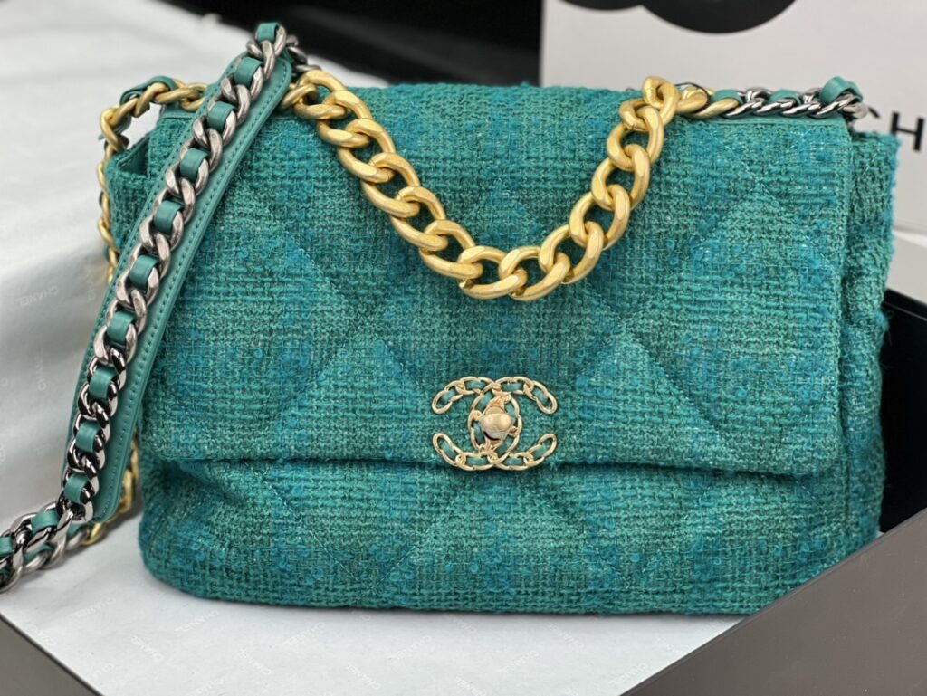 CHANEL 19 LARGE HANDBAG AS1161 - 画像 (11)