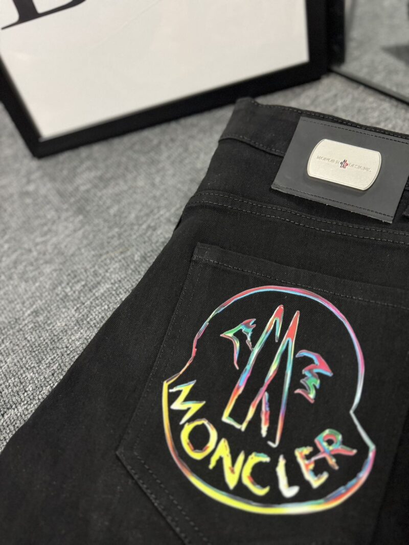 moncler刺繡入りのトレンディジーンズ 13 SS102438 - 画像 (2)