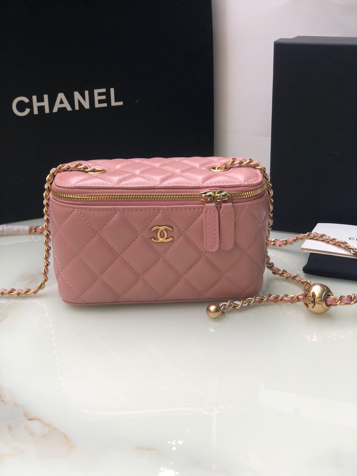 Chanel Classic Vanity 22C Bag with Chain AP2303 - 画像 (10)