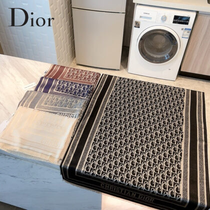 DIOR マフラーです SS95724
