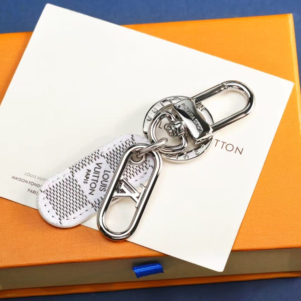 LV Louis Vuitton バッグペンダント キーホルダー 82 zm - 画像 (2)