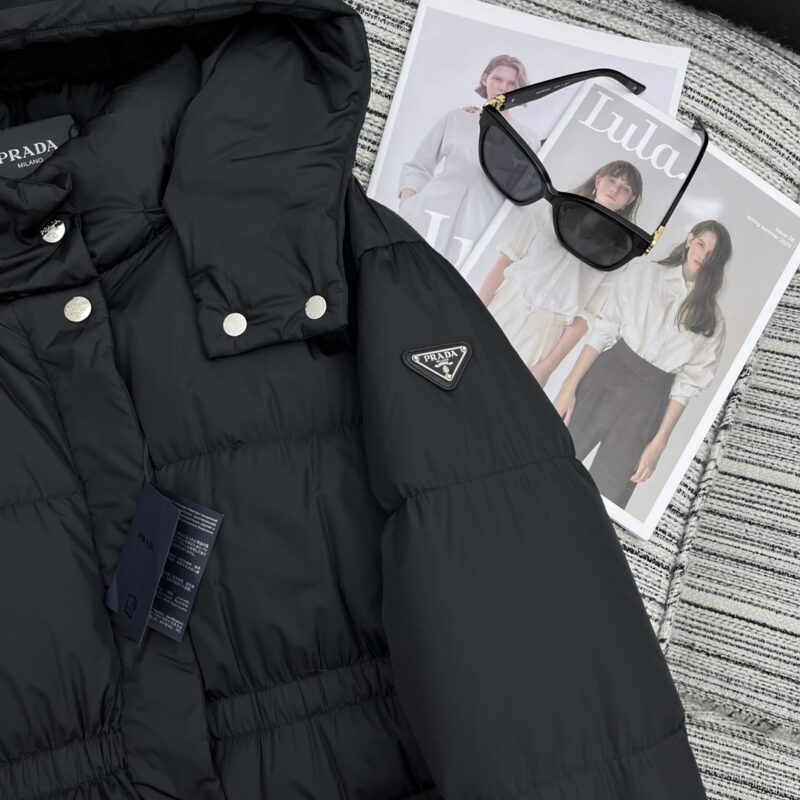 PRADA ダウンジャケット SS96785 - 画像 (3)