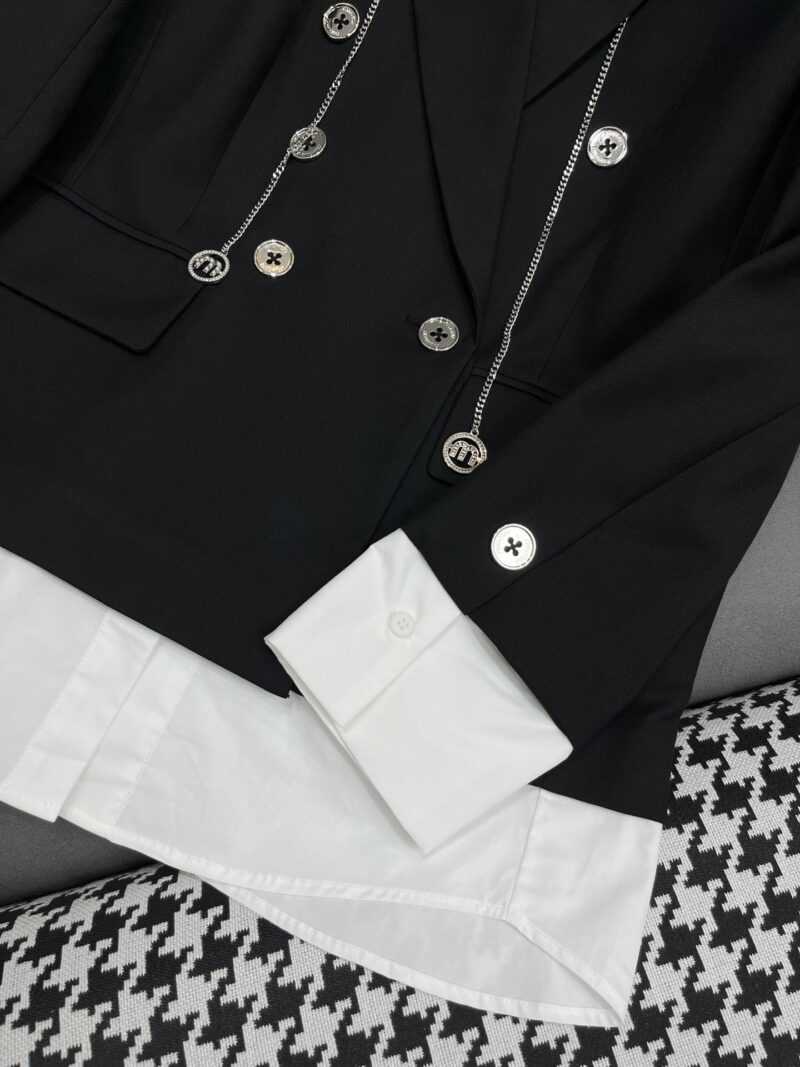 MIUMIU背広のコート SS96787 - 画像 (4)