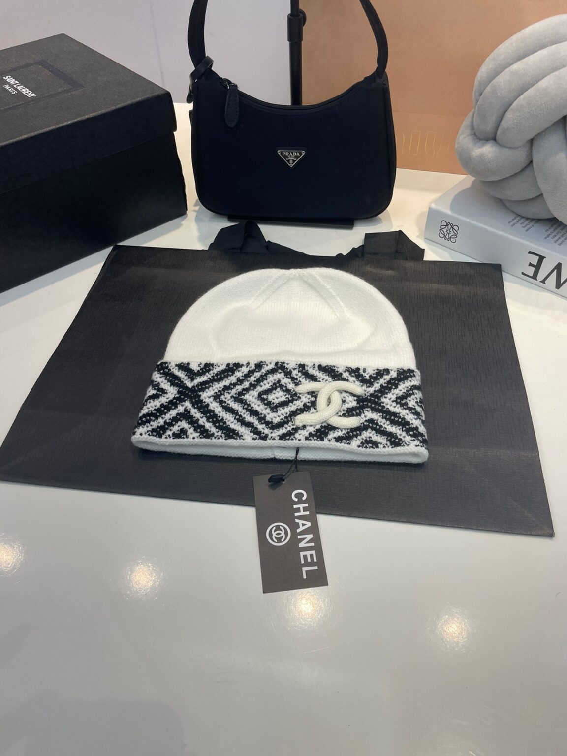 CHANEL 秋冬の暖かい綿の帽子 アーガイル柄 - 画像 (3)