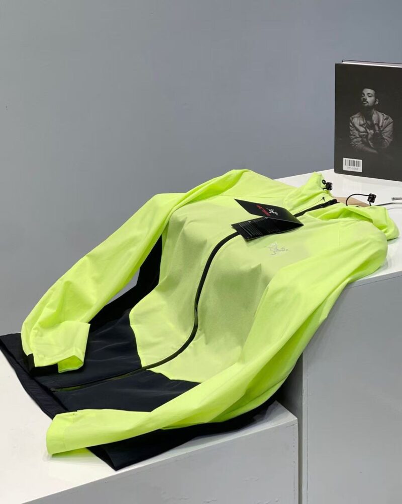 ARC'TERYX 日焼け止めジャケット - 画像 (6)