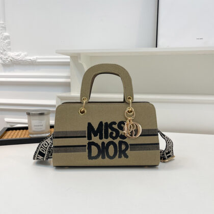 DIORおしゃれバッグ06 SS101021
