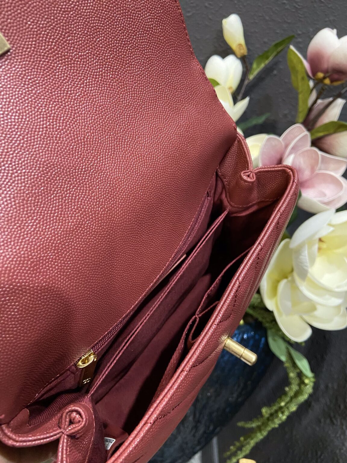 Chanel Cowhide handbag A92990 - 画像 (8)
